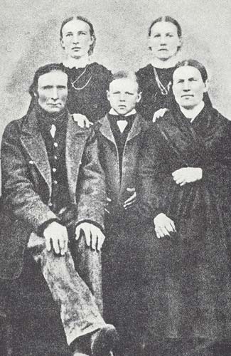 Jakob Skog-Viitavesi med sin familj år 1869