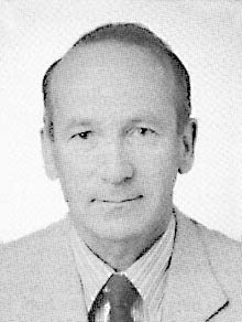 Carl-Johan Palm har speciellt som funktionär och tränare medverkat på skilda håll inom NIK-verksamheten. I yngre dar var Palm en duktig medeldistanslöpare. 