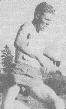 Leif Backlund var under många år självskriven i klubblaget på medeldistans. Hinderlöpningen var egentligen hans specialitet och bl.a. ett SFIM har han att uppvisa.