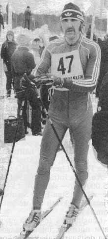 Rolf Sjöblom har under flera år räknats in bland klubbens duktigaste skidåkare. 1983 vann han föreningens eget långläpp. Bilden är från 1982 strax efter målgång i Botnialoppet.