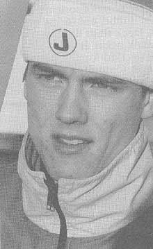 Thomas Wikblom blev en ytterst framgångsrik orienterare var sig det gällde fot- eller skidorientering. Under NIK:s jubileumsår (1987) vann han ett finländskt mästerskap i skidorientering.