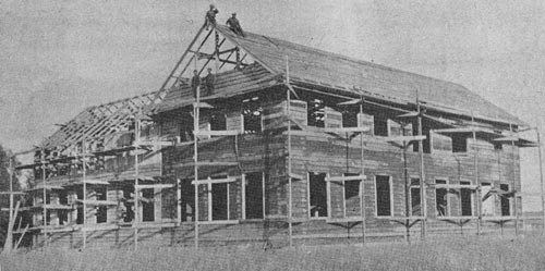 Arbetet på andra skolan i full gång 1922—24.