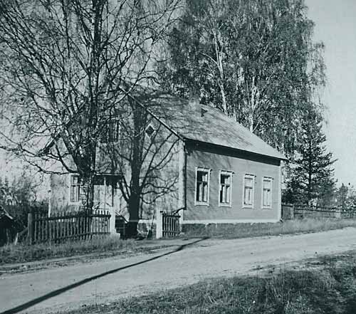 [Wenelius gård på Gustav Adolfsgatan 30 ägs numera av familjen Elina och Lars Rebers. ]