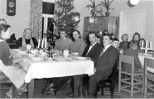 Julafton på barnhemmet i mitten på 1950-talet.