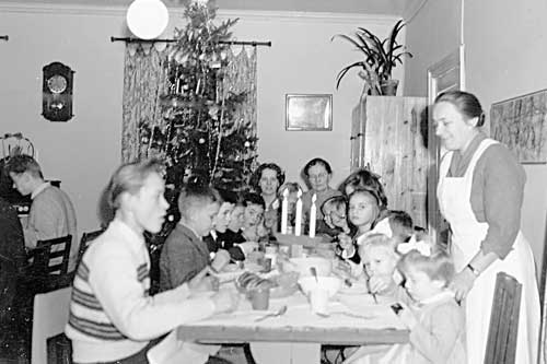 Julafton på barnhemmet i mitten på 1950-talet.